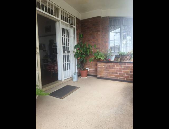2 BEDROOM HOUSE FOR SALE IN KENSINGTON